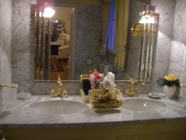 Bastgen Bed & Breakfast Hotel Wittlich Bagian luar foto